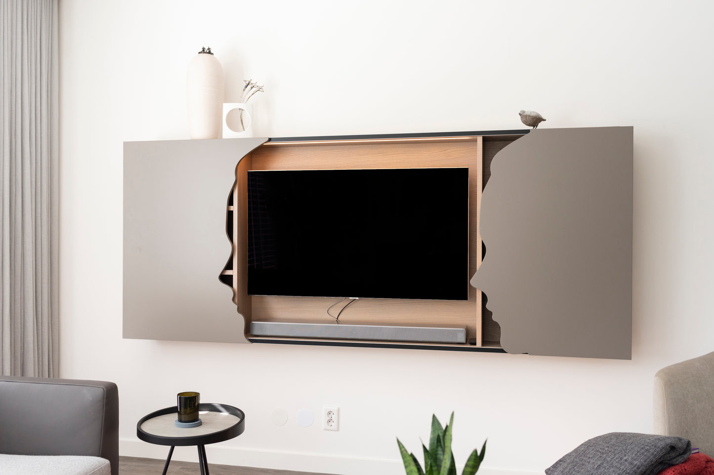 Modern tv-meubel met houtfineer en minimalistisch design